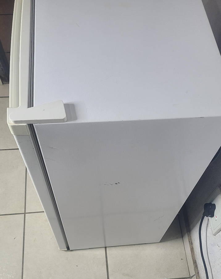 Hisense bar fridge 92L