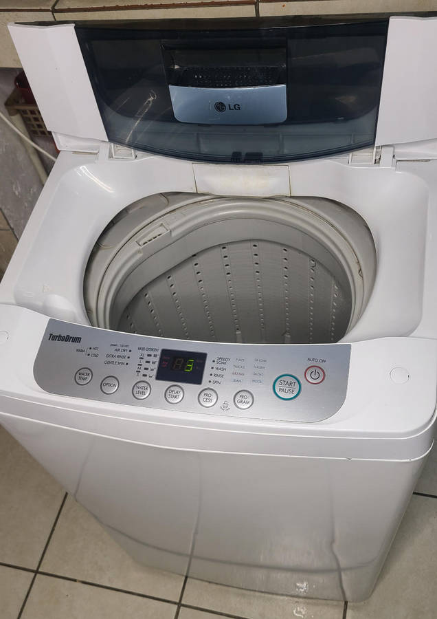 8.2kg LG turbo drum top loader washing machine