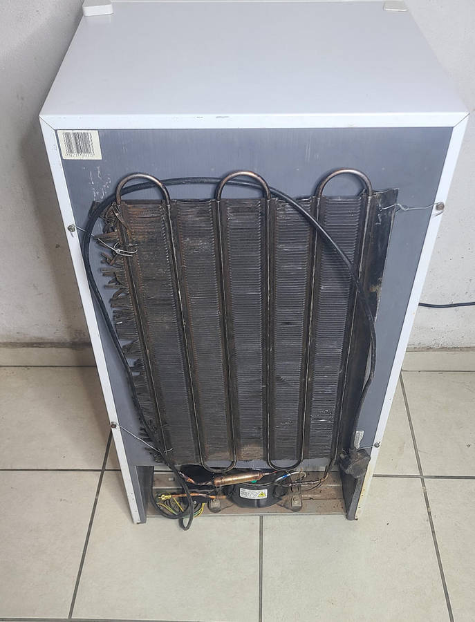 Hisense bar fridge 92L