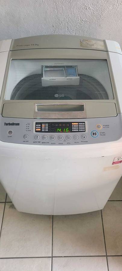 LG fuzzy logic 14.0kg washing machine