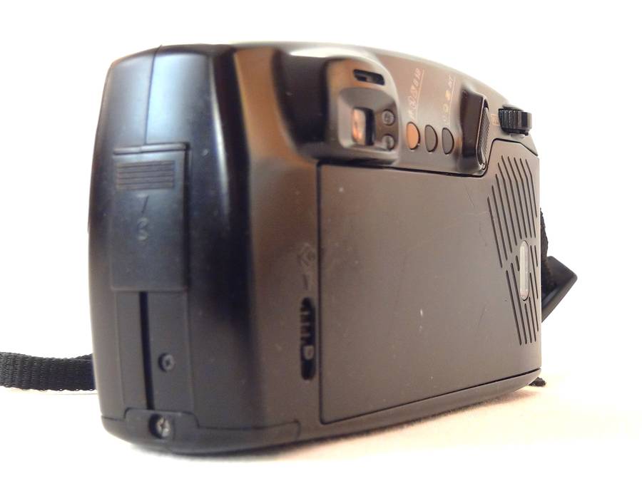 Pentax Zoom 105 Super compact point and shoot film camera