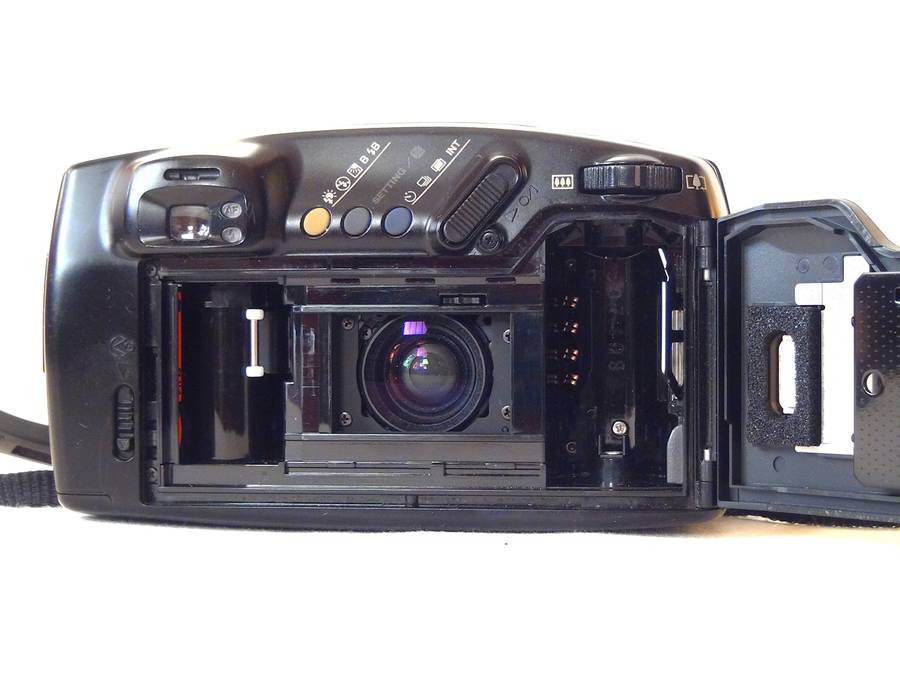 Pentax Zoom 105 Super compact point and shoot film camera