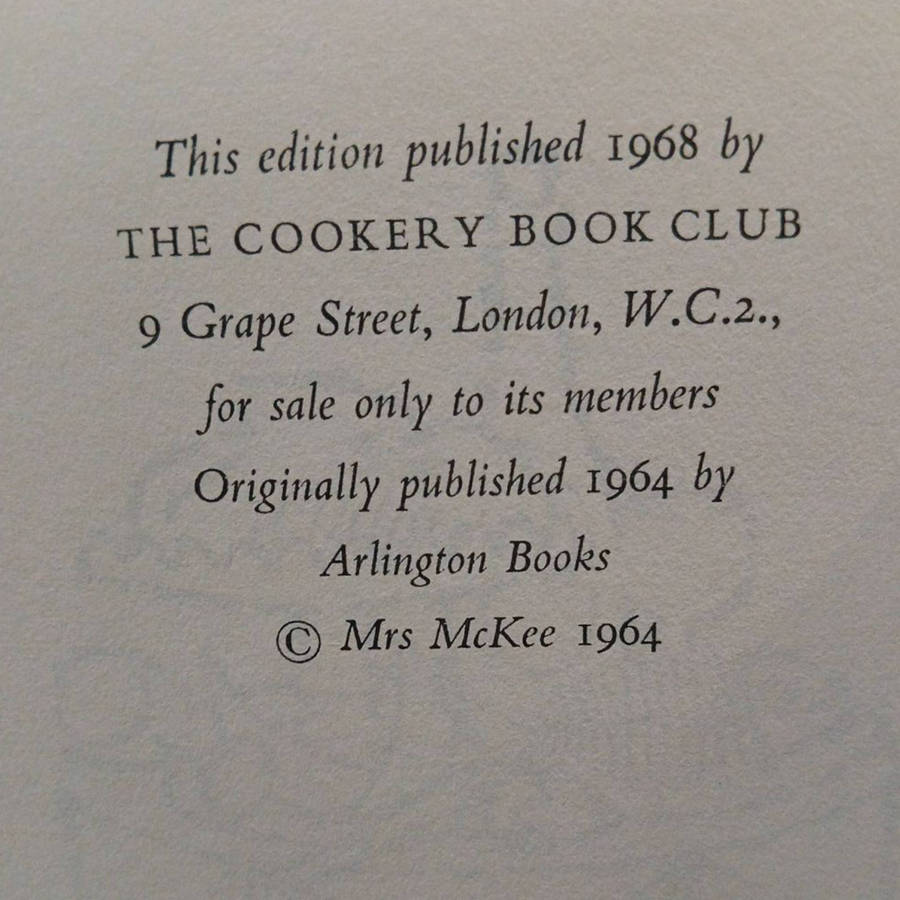 1964 Mrs McKee Royal Cookery Book by Cookery Book Club Hardcover w/Dustjacket