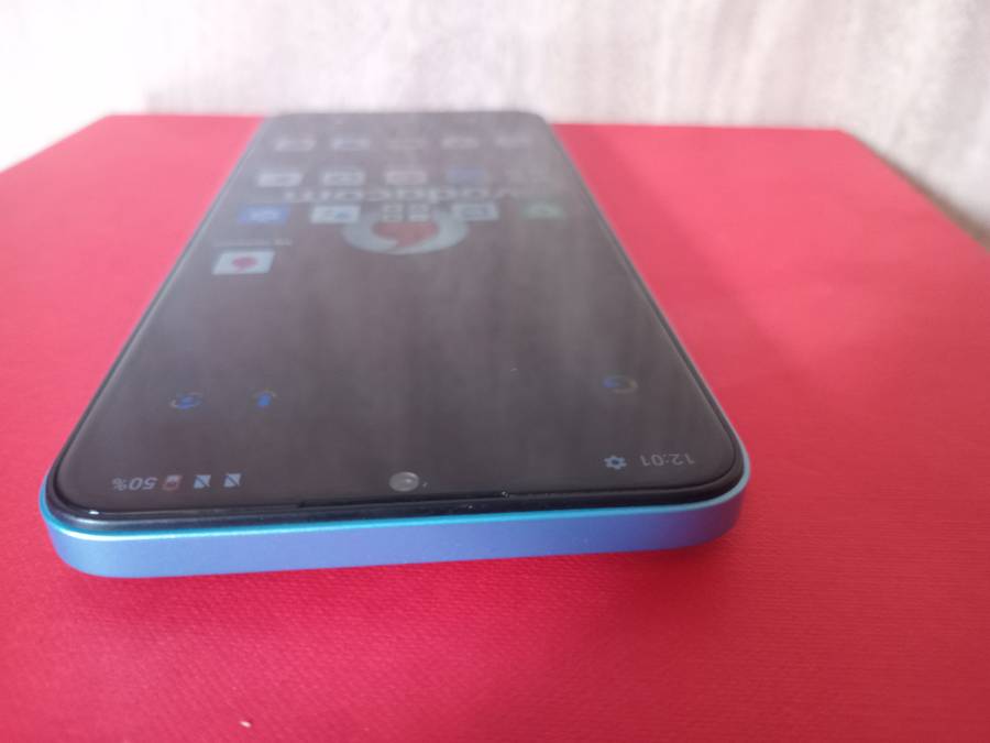 LIKE NEW ONE SMARTPHONE HISENSE E70|| 64G/4G , QUAD CAMERA, FINGERPRINT, BIG BATTERY