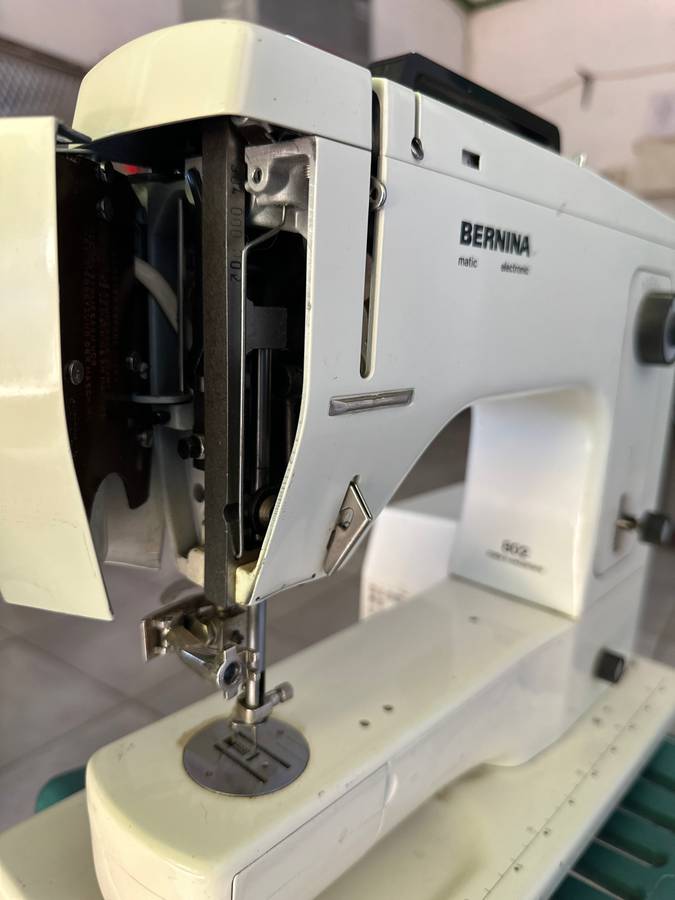 Bernina 802 Sewing Machine-Excellent condition