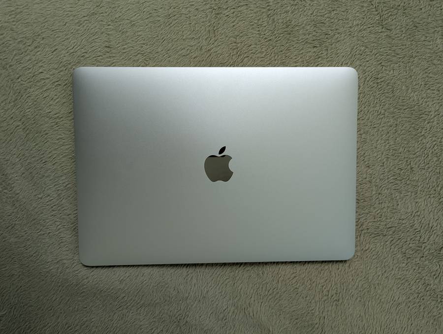 APPLE MACBOOK PRO 2017