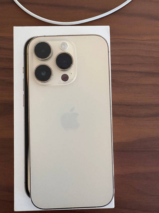 iPhone 14 Pro 256 GB Gold + Accessories