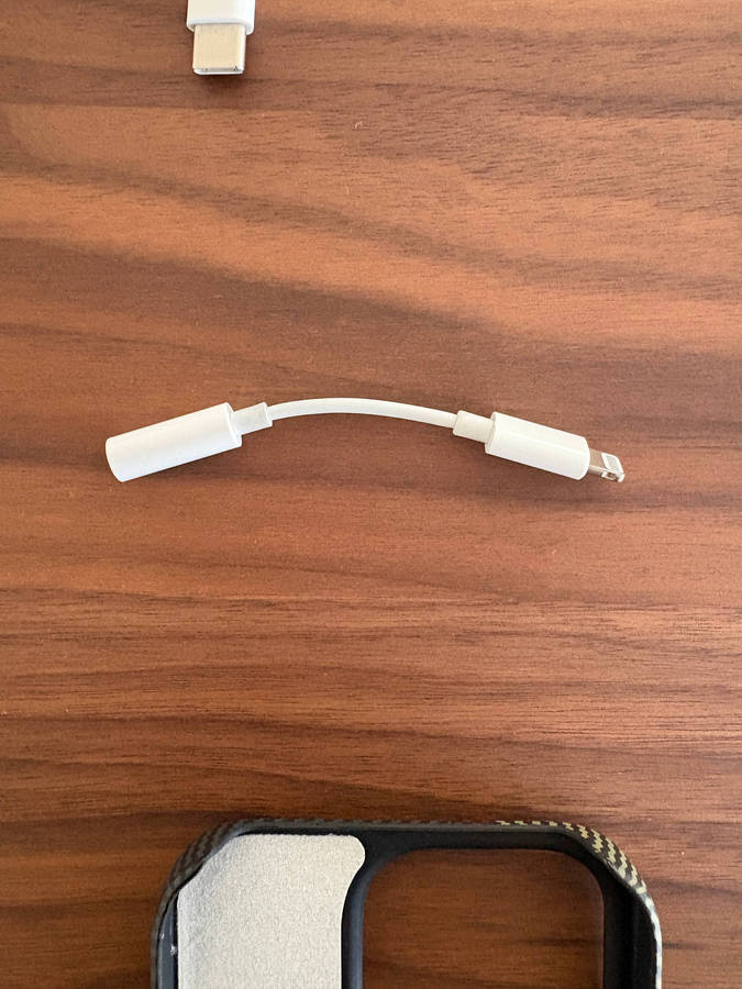 iPhone 14 Pro 256 GB Gold + Accessories