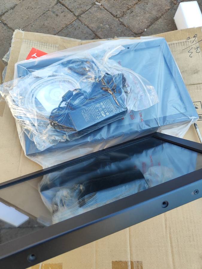 TACTILE 156K1-U-SAW (15.6 Inch Wide Touch Screen monitor)