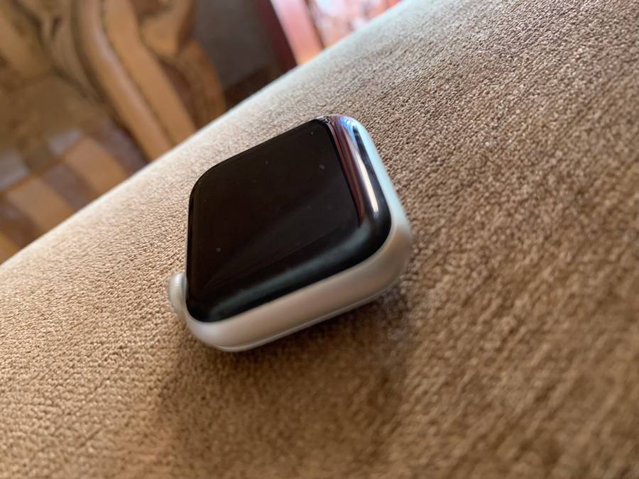 Apple Watch Series 4 || Nike Edition || Wi-Fi + Cellular || Excellent Condition