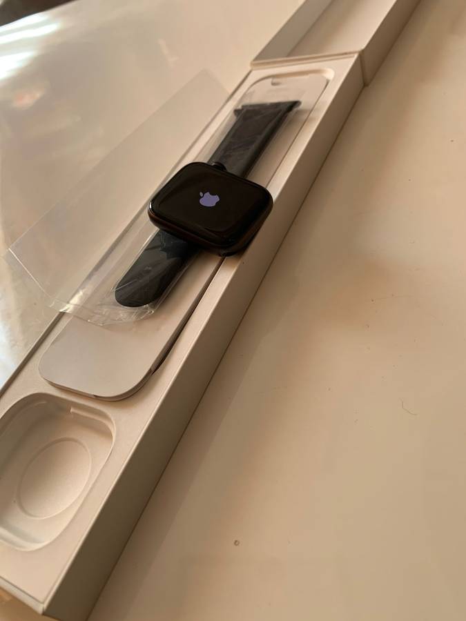 Apple Watch SE 44mm (SpaceGray) ,2nd Gen,LET