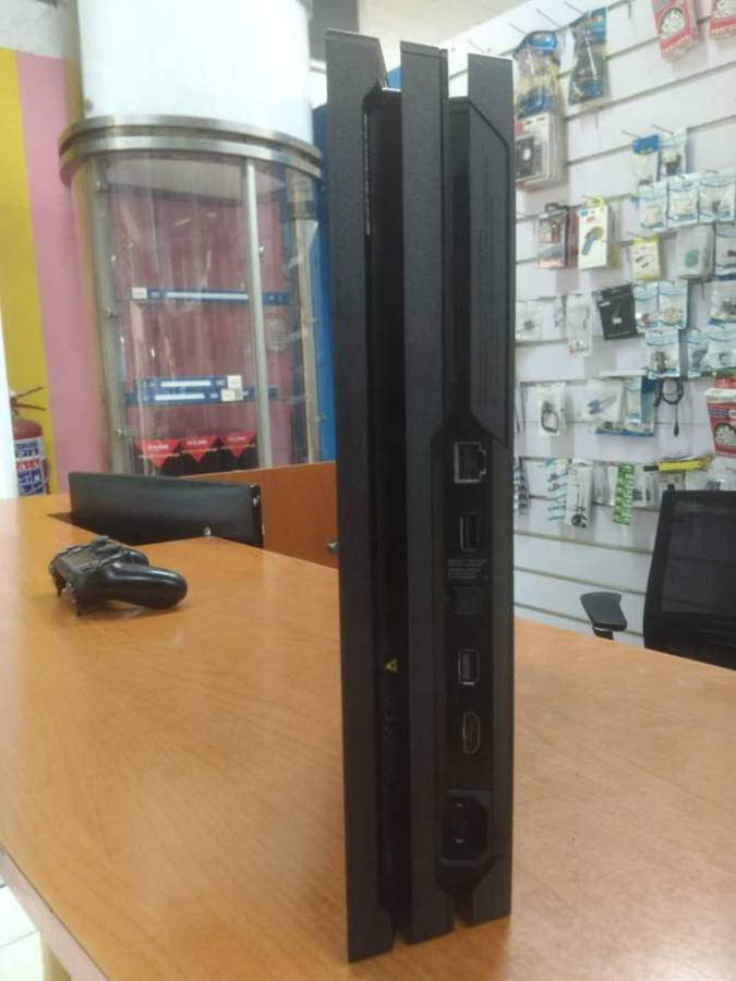 PS4 PRO 1TB