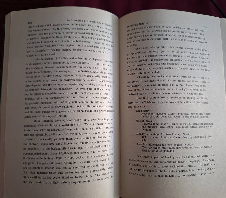 BOOKMOBILE - Brown Mobile Library History Preface by Gretchen Knief Schenk