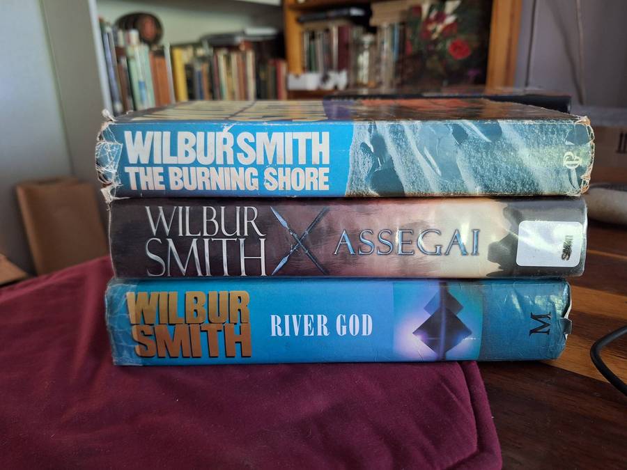 WILBUR SMITH - Ensemble of 3/Assegai,the burning shore and river god. first editions