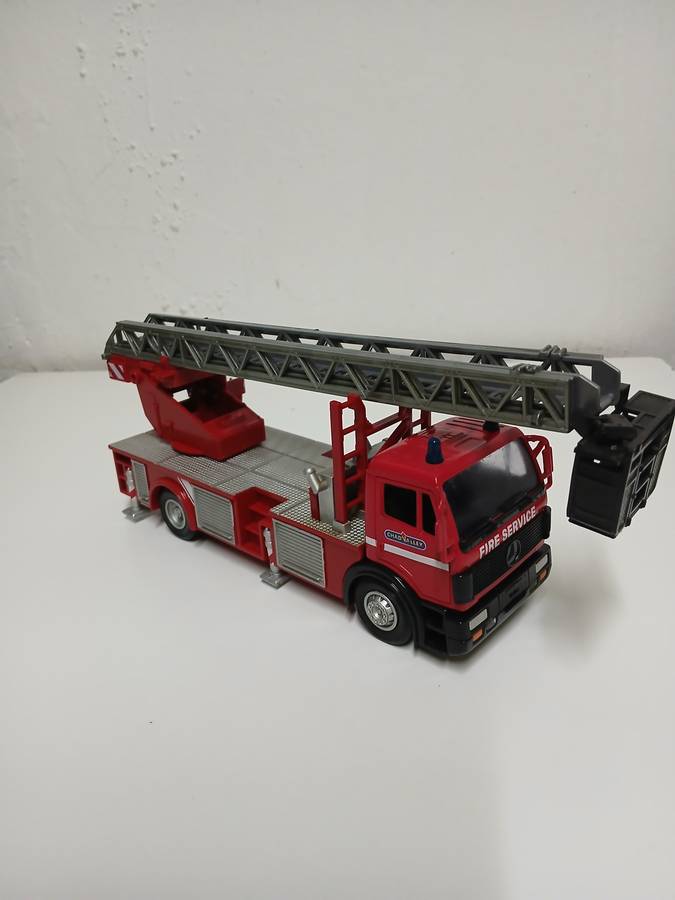 CHAD VALLEY  - MERCEDES-BENZ FIRE ENGINE
