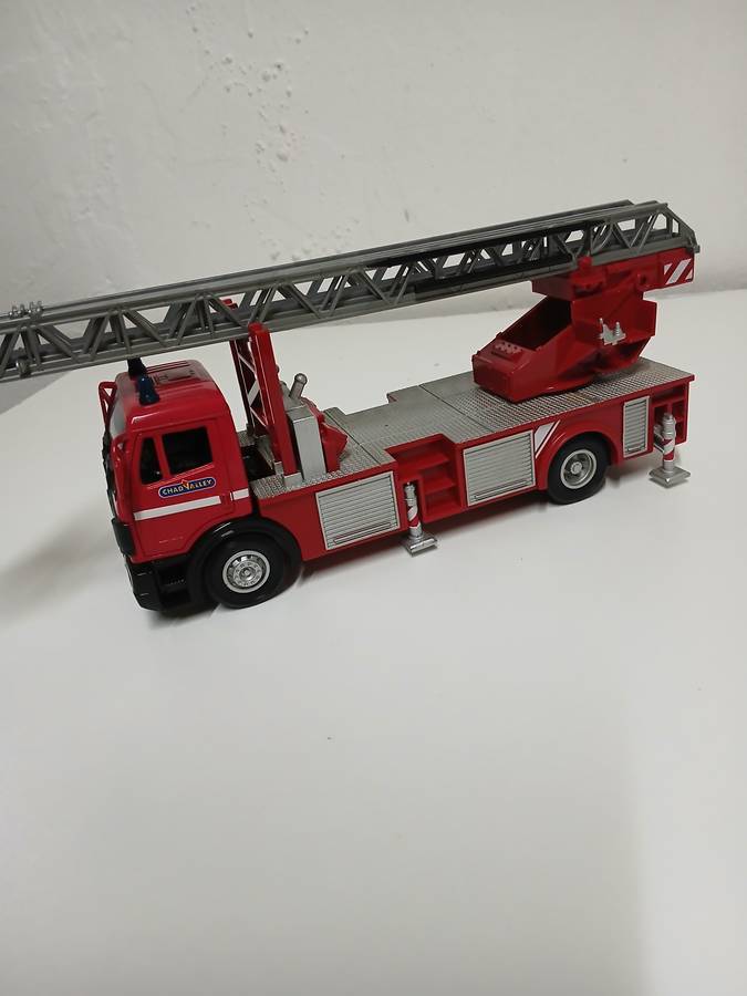 CHAD VALLEY  - MERCEDES-BENZ FIRE ENGINE