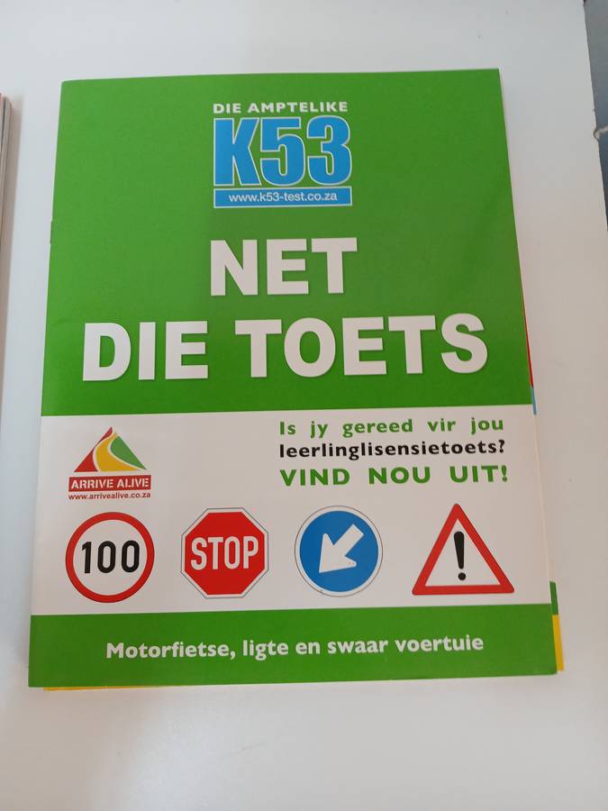 The New Official K53 Manual: For the learner's and driving licence tests