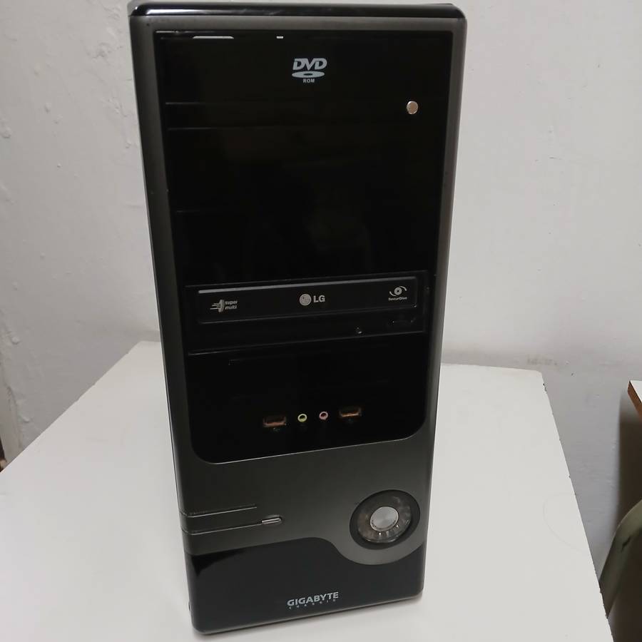 Gigabyte GZ-P1 Mini Tower Chassis