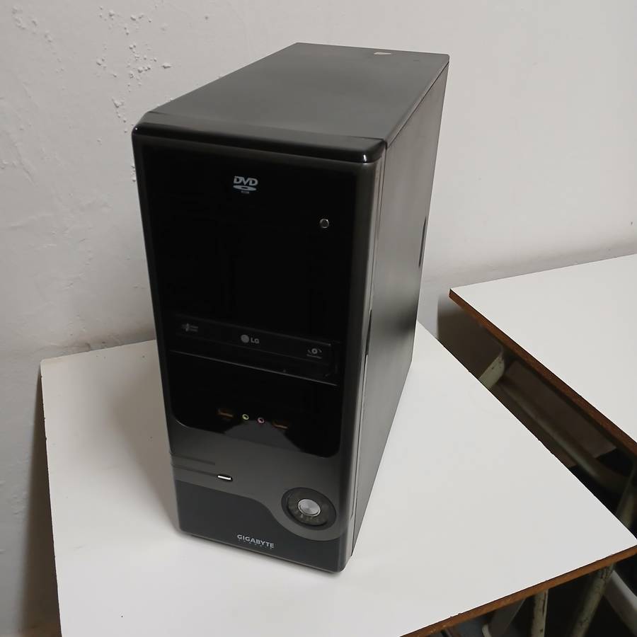 Gigabyte GZ-P1 Mini Tower Chassis