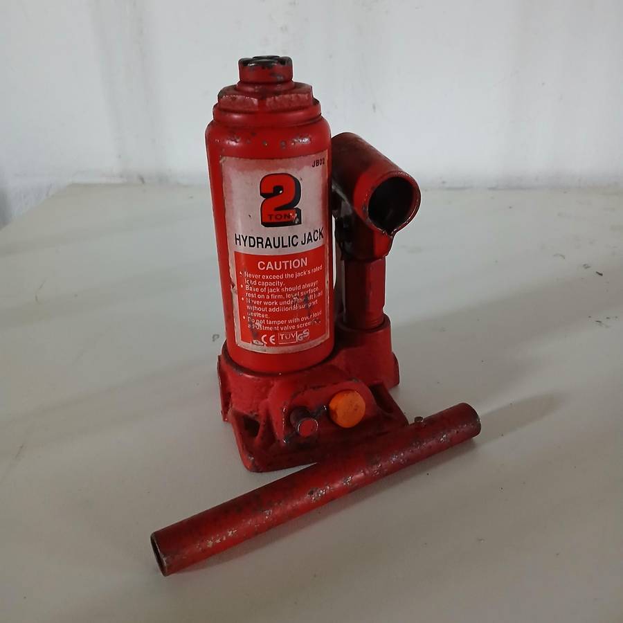 2 Ton Bottle Jack
