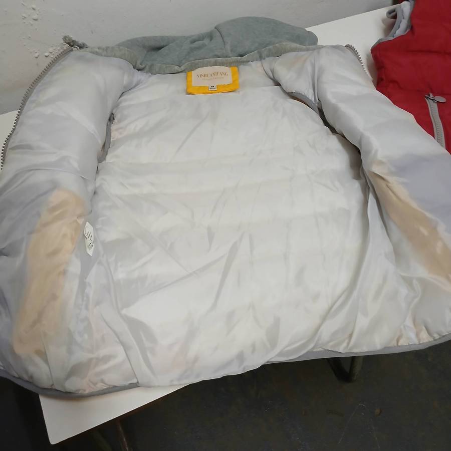 Sleeveless Puffer Jackets