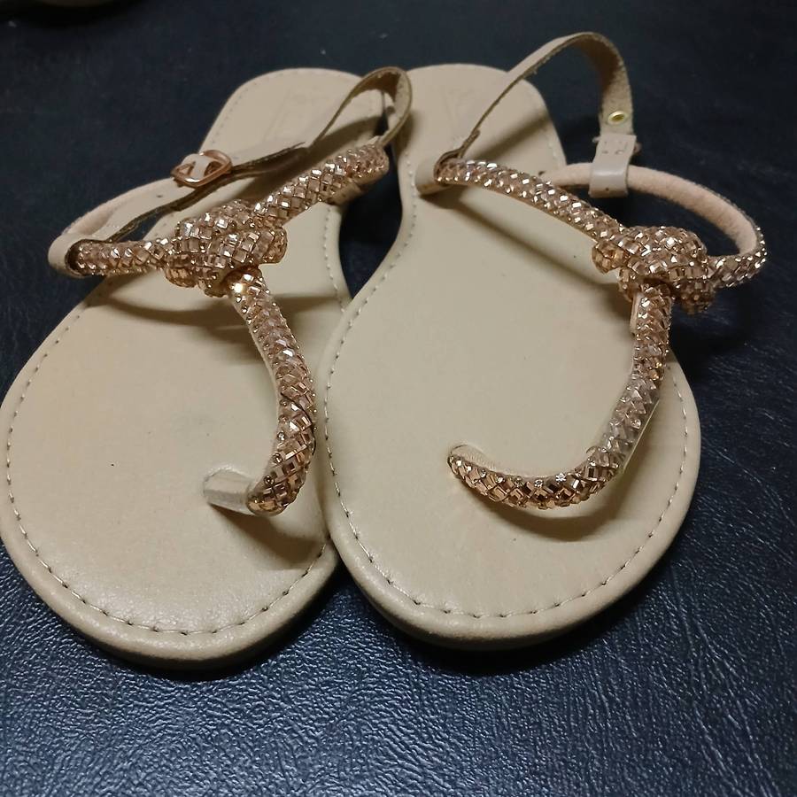 Thong sandles