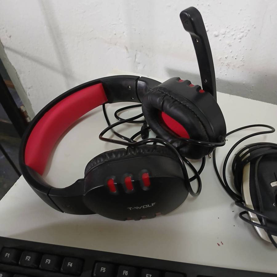 Desktop accessories