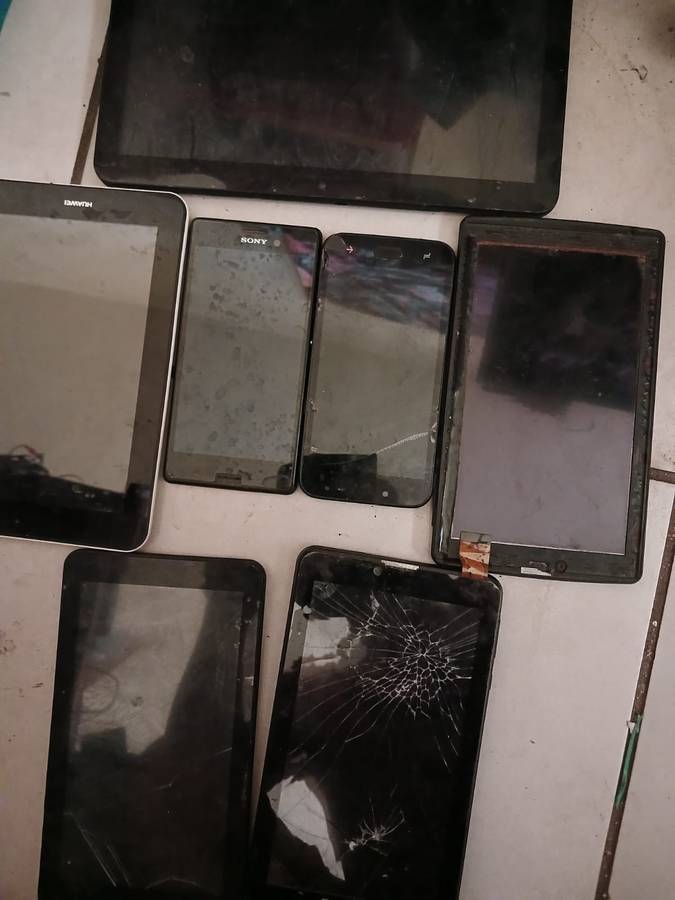 Joblot cellphones and tablets