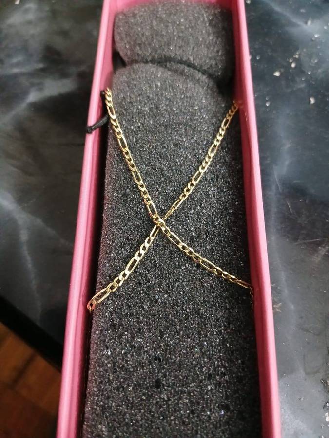 9ct gold womans necklace