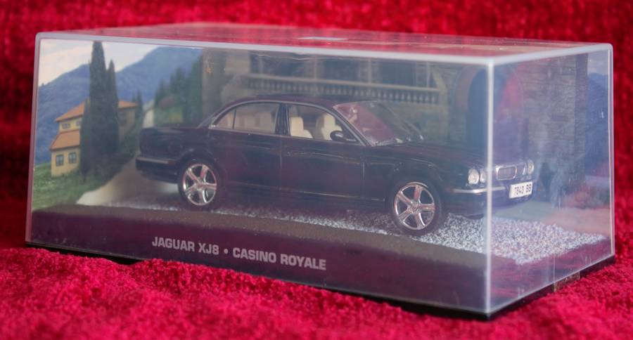 James Bond 007 - Jaguar XJ8 - Casino Royal
