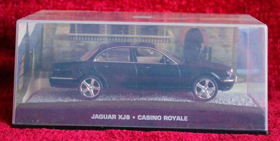 James Bond 007 - Jaguar XJ8 - Casino Royal