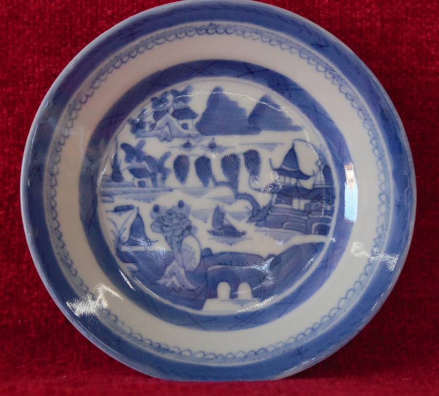 Small Chinoiserie Plate