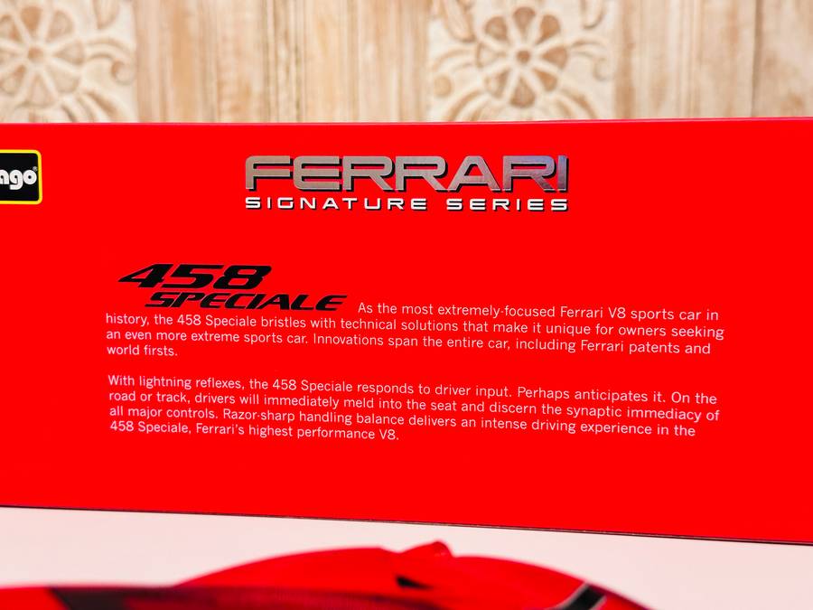 FERRARI Signature Series 458 Speciale 1:18 Model Collectable in Original Box