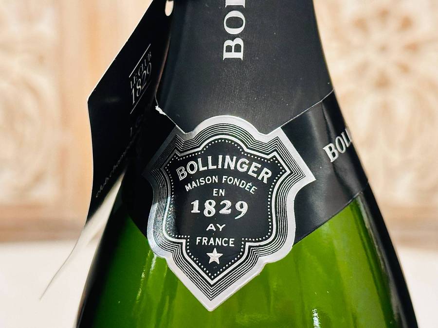 Bollinger Vintage 2009 Limited 007 Edition in Exclusive Cooler Display Case