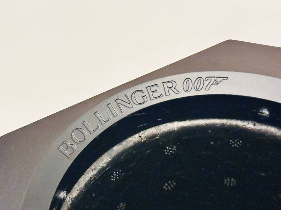 Bollinger Vintage 2009 Limited 007 Edition in Exclusive Cooler Display Case