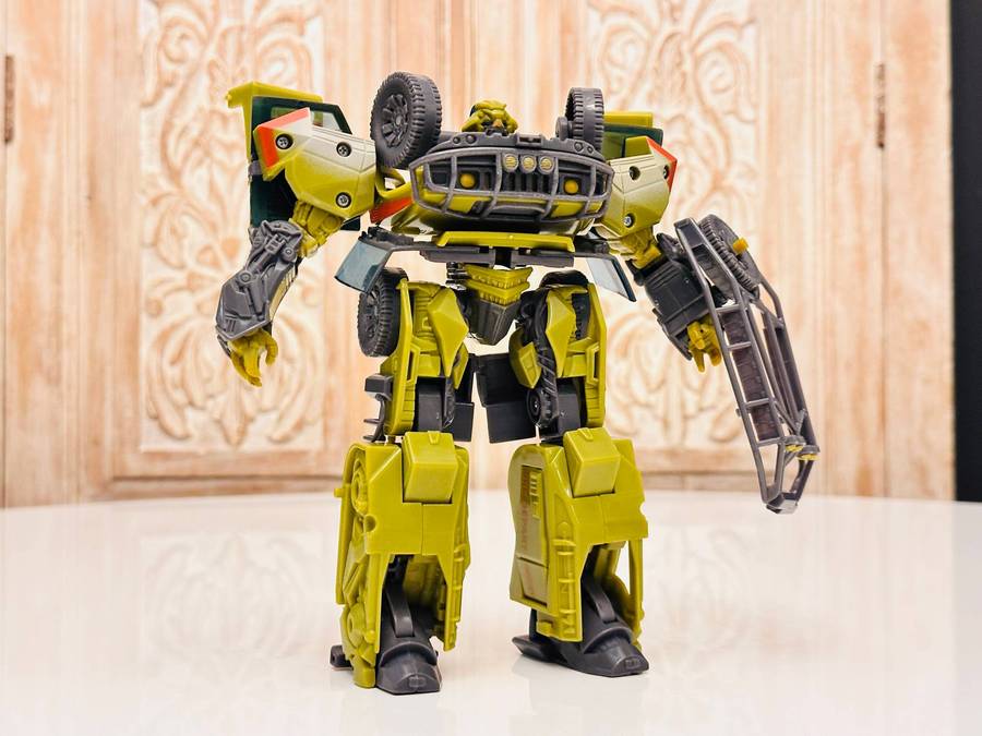 Official Hasbro Rachet Transformers Collectable Action Figure