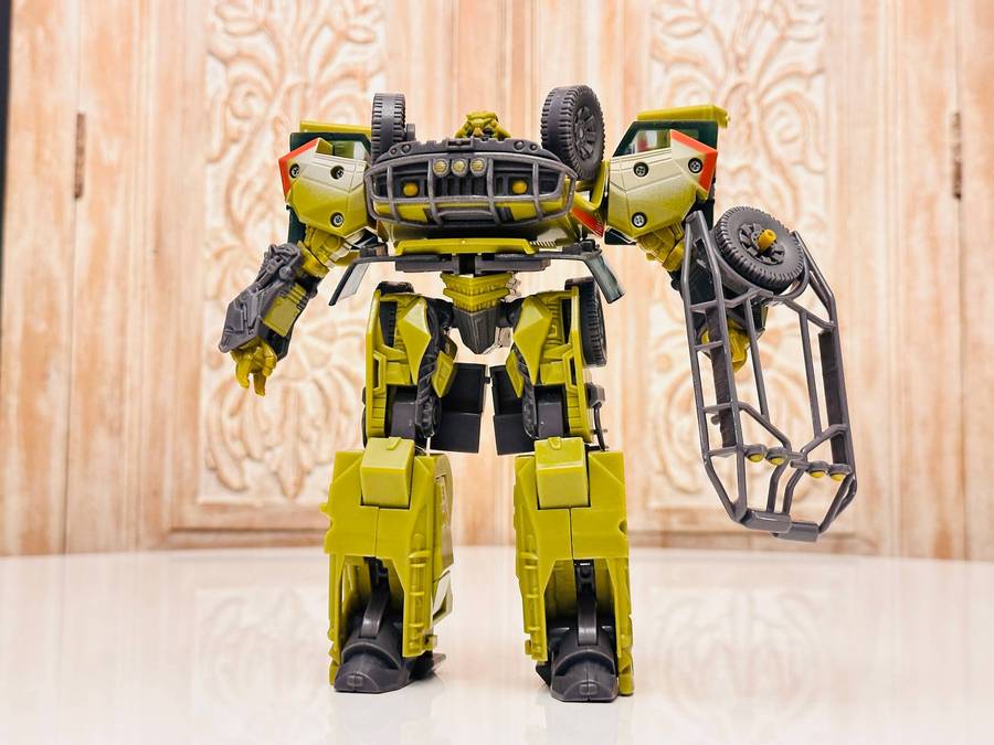 Official Hasbro Rachet Transformers Collectable Action Figure