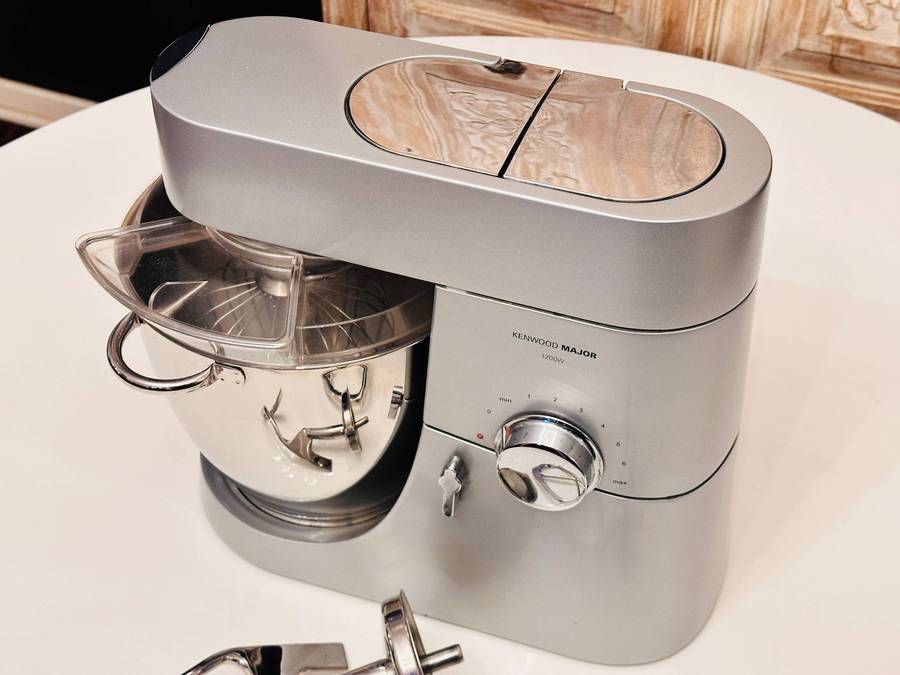 Kenwood Chef Major 1200W Professional Large Stand Mixer with Attachments