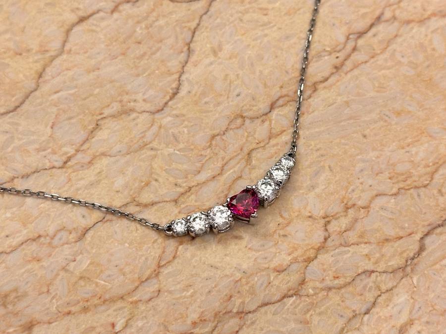 Exquisite SWAROVSKI Statement Necklace