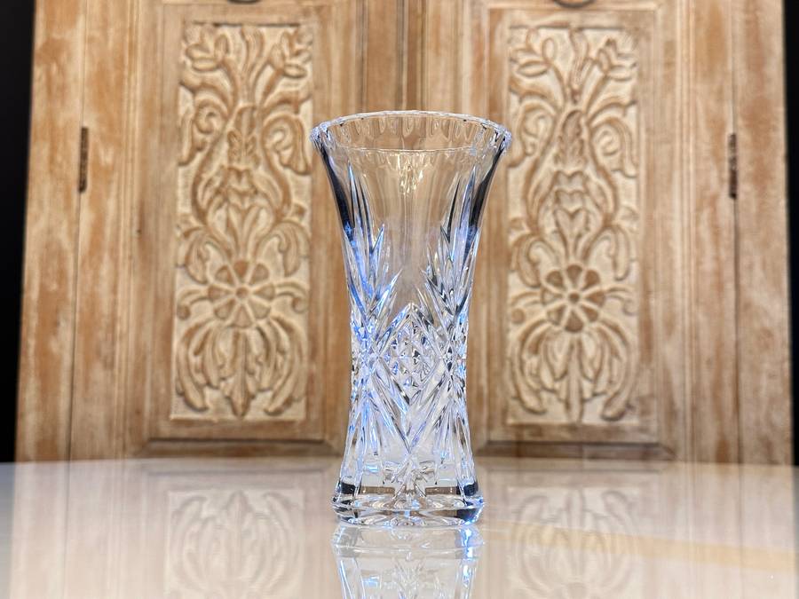 Exquisite Vintage Crystal Vase
