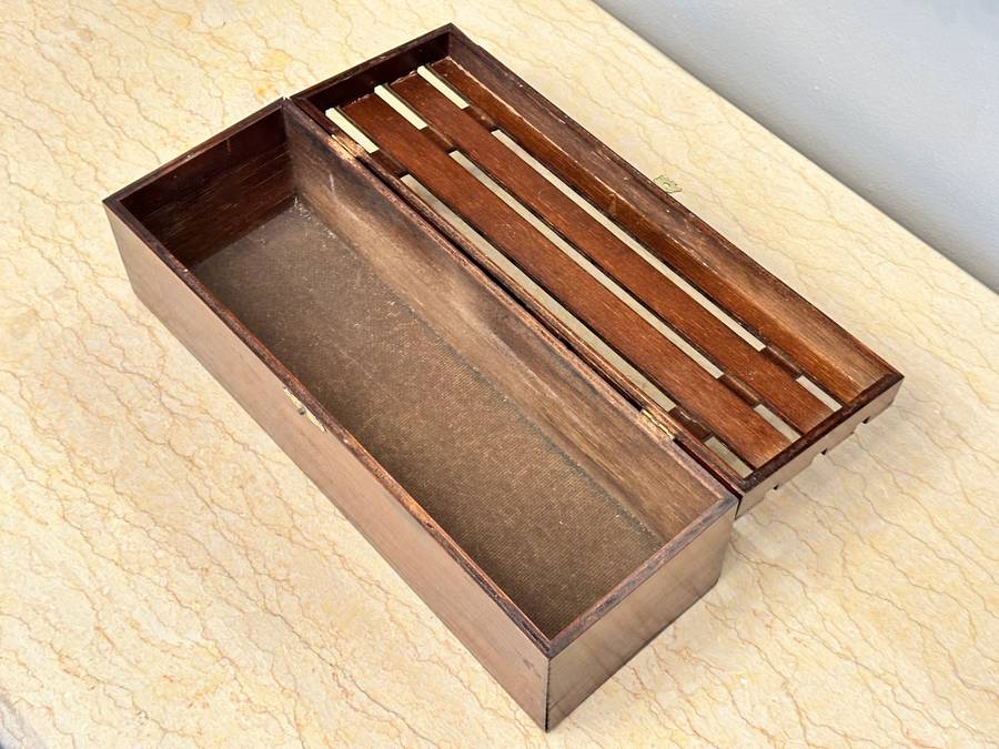 VINTAGE WOODEN WINE BOX