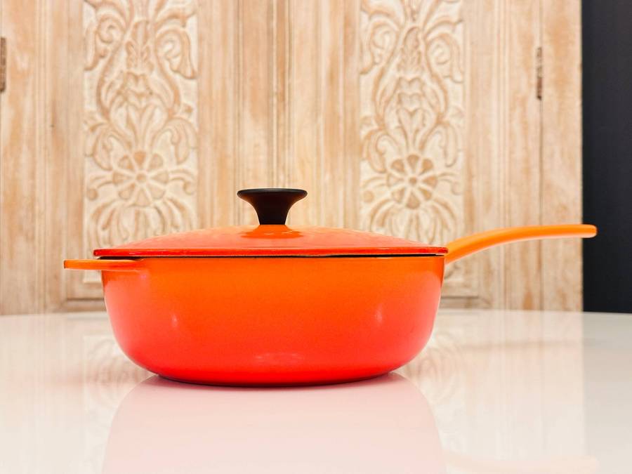 Le Creuset Signature Cast Iron Pot with Handle