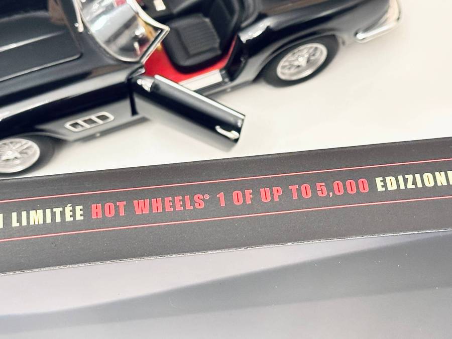 FERRARI Hot Wheels Elite Limited Edition 250 California 1:18 Model Collectable in Original Box
