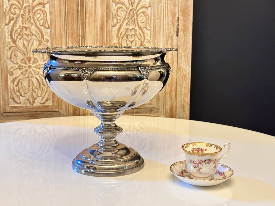 Grandiose Royal Large Ornate Statement Piece