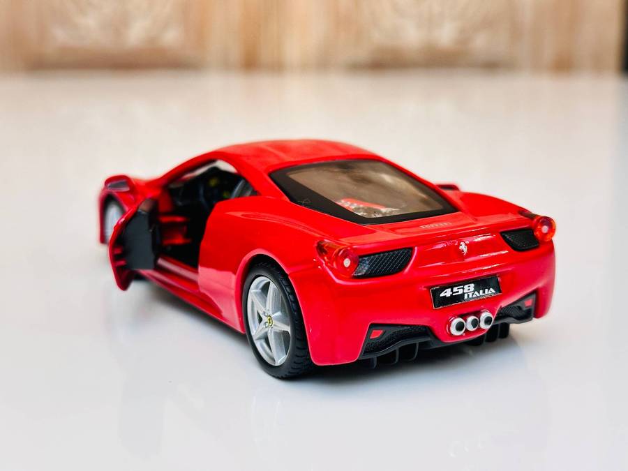 Ferrari 458 Italia Collectable Model in Original Display case