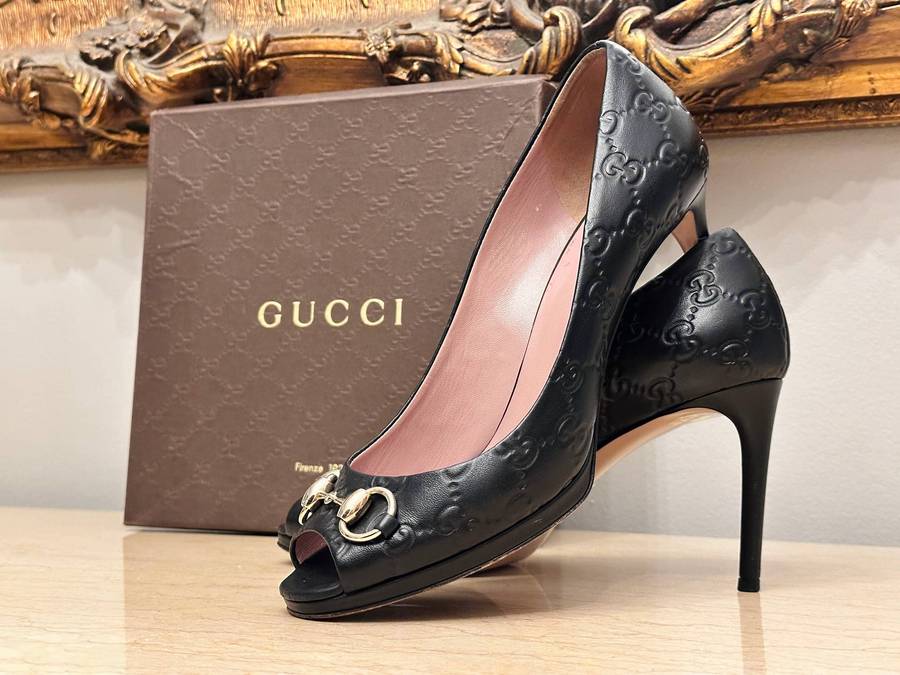 Gucci Iconic Signature Monogram Ladies Shoes