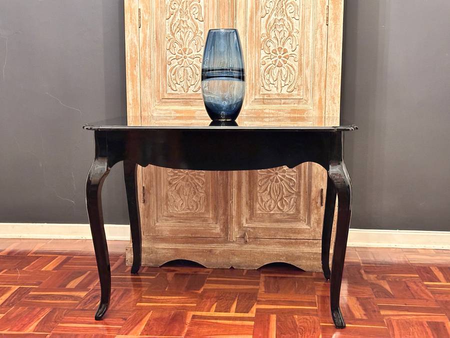 Exquisite Designer Piano Black Statement Table