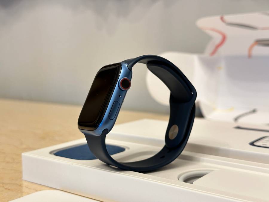 APPLE Watch Series 7 GPS CELLULAR 45MM - With Extra Apple Sport Band