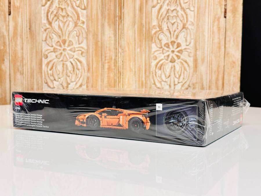 LEGO Technic Lamborghini Huracan in Original Sealed Box