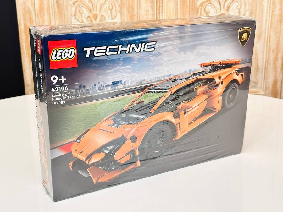 LEGO Technic Lamborghini Huracan in Original Sealed Box